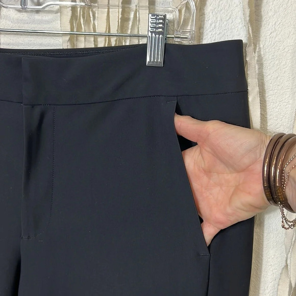 Athleta Stellar Flare Trouser in Black Size 14/Tall - Picture 4 of 15